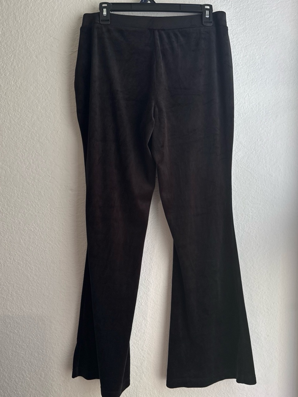 Juicy Velour Flare Pants - Picture 5 of 5